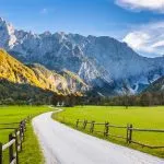 valle del logar eslovenia